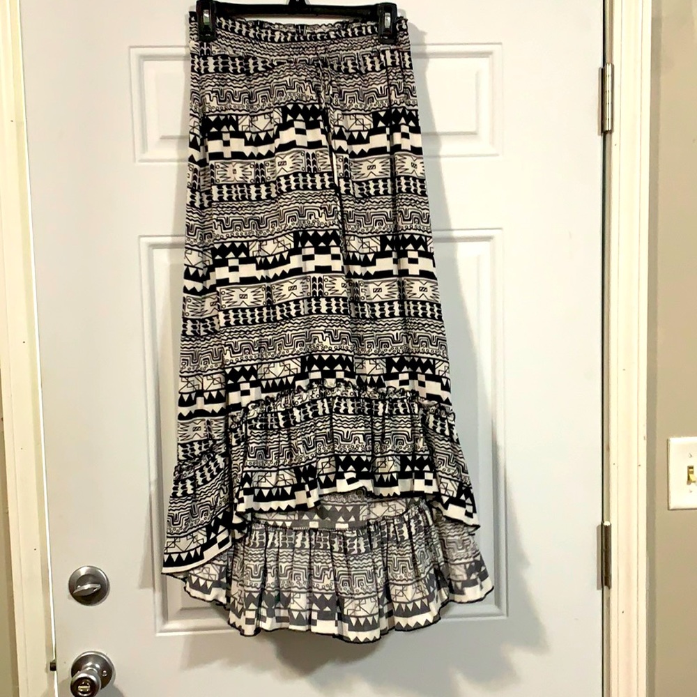 NY collection ruffled skirt
